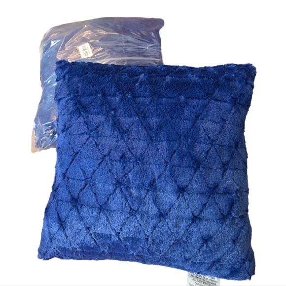 PILLOWS Lot of 2 Stadium Blue Soft 14 in. X 14 in. New Plush Cozy Home Travel - Picture 1 of 7